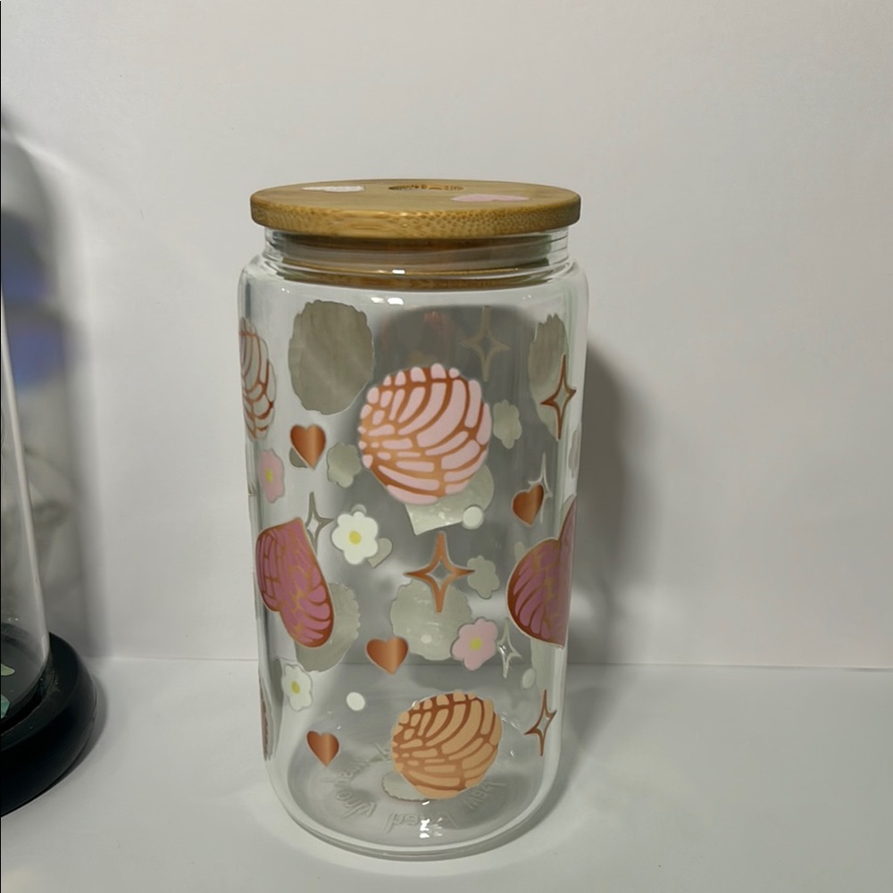 Glass cup